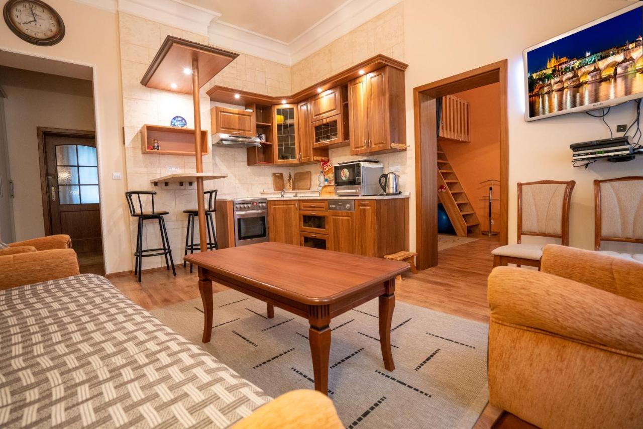 Apartment Ferdinand การ์โลวีวารี ภายนอก รูปภาพ
