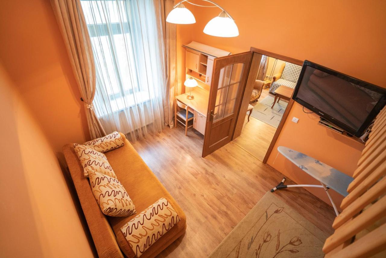Apartment Ferdinand การ์โลวีวารี ภายนอก รูปภาพ