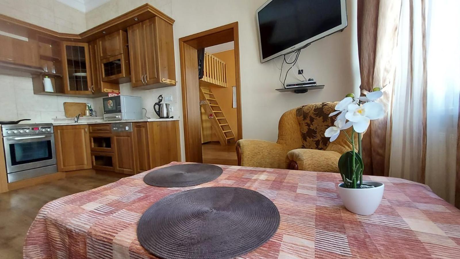Apartment Ferdinand การ์โลวีวารี ภายนอก รูปภาพ