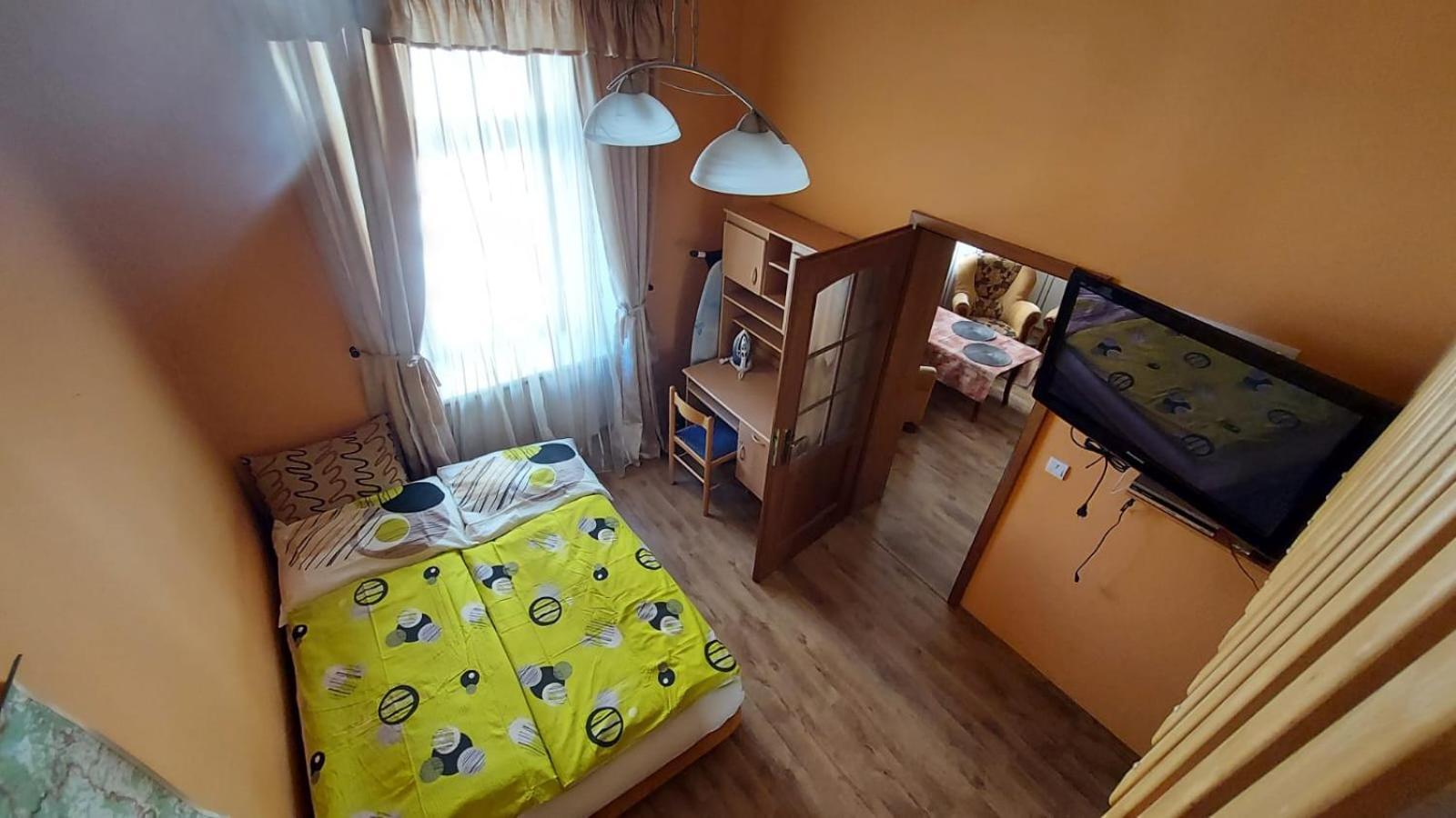 Apartment Ferdinand การ์โลวีวารี ภายนอก รูปภาพ